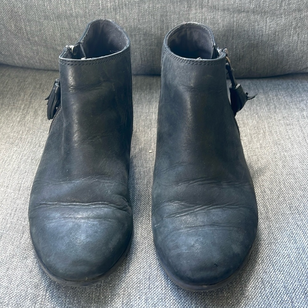 Clark’s Western Style Black Leather Boots. W8.